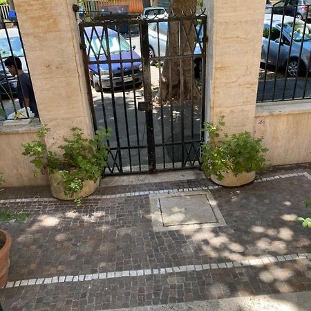 לידו די אוסטיה Edo Apartament מראה חיצוני תמונה